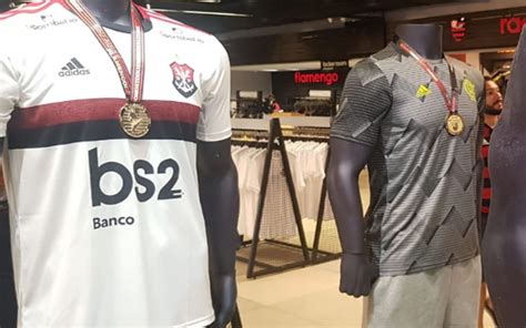 Medalhas dos títulos estarão à venda nas lojas oficiais do Flamengo