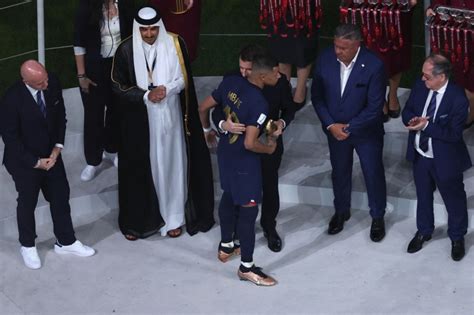 Galerie Foto Kylian Mbappe A C Tigat Gheata De Aur La Mondialul Din