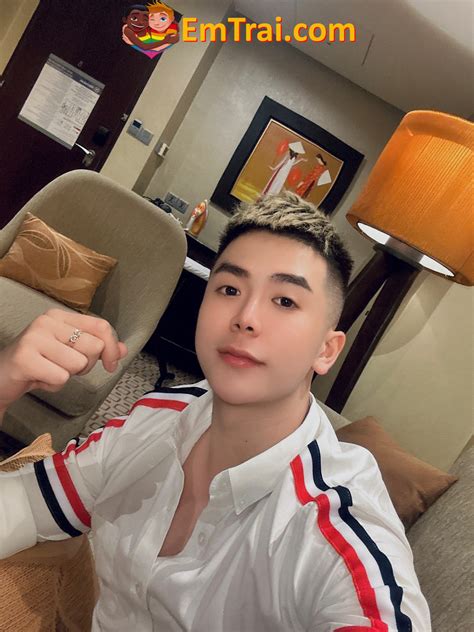 Boy dễ thương sex dâm miễn bàn liếm đến đâu sướng phê đến đó emtrai