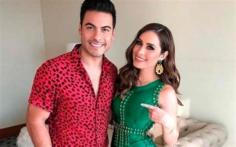 Carlos Rivera Comparte Primera Foto Junto A Cynthia Rodr Guez Y Le N Fama