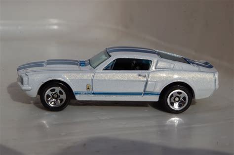 Mustang Fan Peru Shelby GT500 1967 Hot Wheels