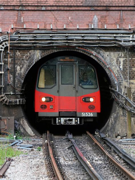 Hendon Central Station - London Photography - Tube Mapper