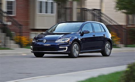 Volkswagen e-Golf Reviews | Volkswagen e-Golf Price, Photos, and Specs | Car and Driver