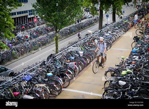 Fahrrad Holland Fotos Und Bildmaterial In Hoher Aufl Sung Alamy