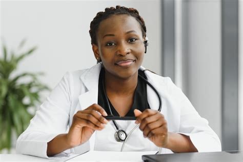 Premium Photo Closeup Portrait Of Friendly Smiling Confident Female