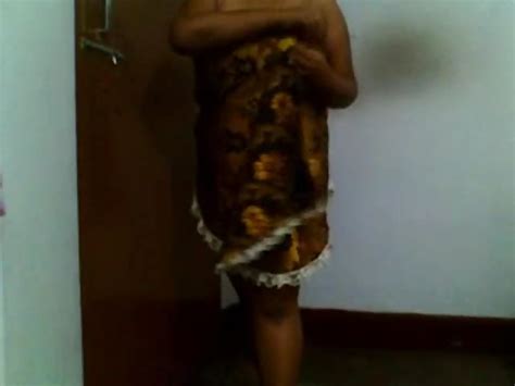 Mère de famille indienne potelée se masturbant Porn