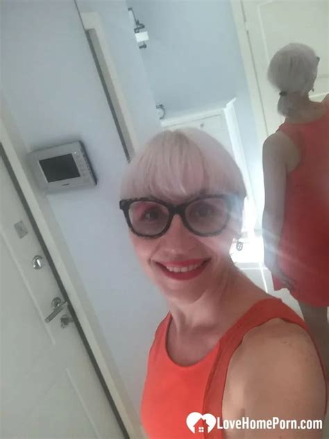 Blonde MILF With Glasses Teasing With Nudes Pics XHamster