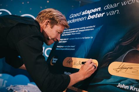 International sleep expert Matthew Walker signs better sleep manifesto in Netherlands - The ...