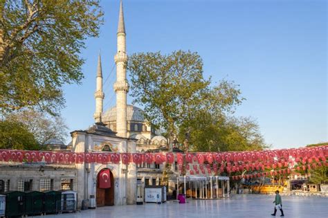 Eyup Sultan Mosque Istanbul Turkey Editorial Photo Image Of Asia