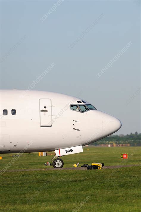 Boeing 737 500 Taxiing Stock Image C037 8847 Science Photo Library