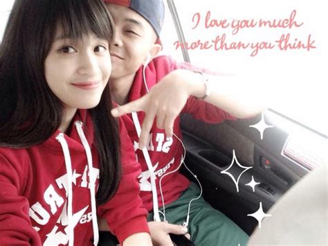 Cận cảnh cô bạn gái hot girl của Phúc Bồ