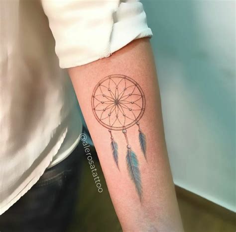 Topo Imagem Tatuagem Flor De L Tus Significado No Crime Br