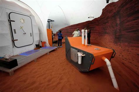 Meet The Nasa Crew Who Will Live On ‘mars For A Year In Houston