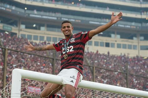 Flamengo Acerta Venda Do Volante Vin Cius Souza Ao Grupo City Esporte