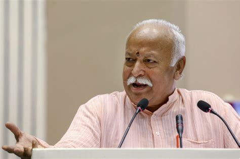 Rss Chief Mohan Bhagwat Visits Mosque Top Cleric Calls Him Rashtra