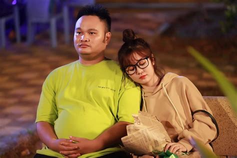 Hot girl của Fap TV lên tiếng khi bị fan nghi vấn hẹn hò bạn trai Sĩ Thanh