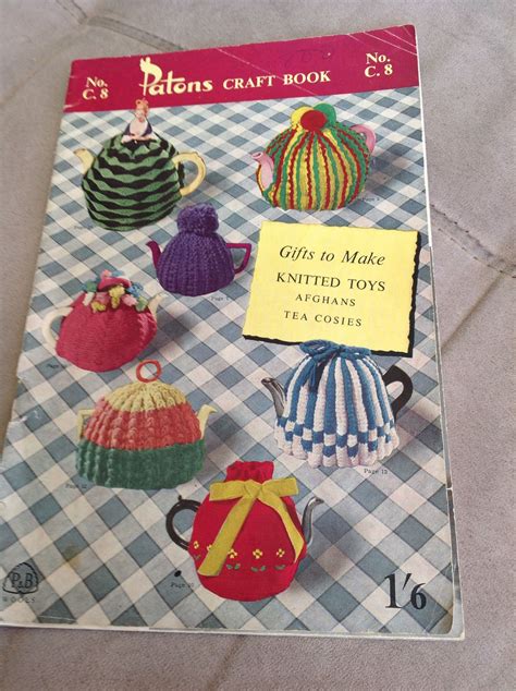 Vintage knitting tea cosy patterns Tea Cosy Pattern, Knitted Tea Cosies, Learn How To Knit, Tea ...