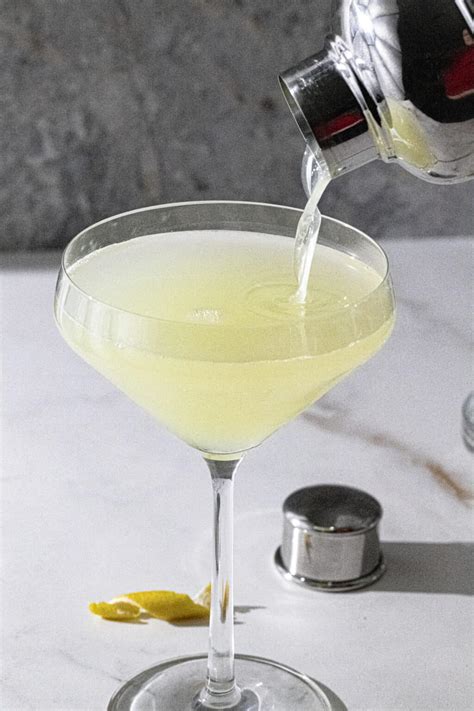 Easy Lemon Drop Martini Limoncello Cocktail Recipe Seasoned And Salted