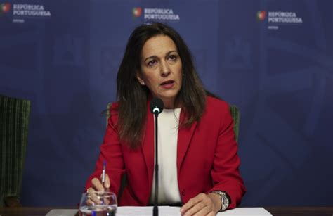 Visão Nude Project Esta roupa é a onda da geração Z e não só