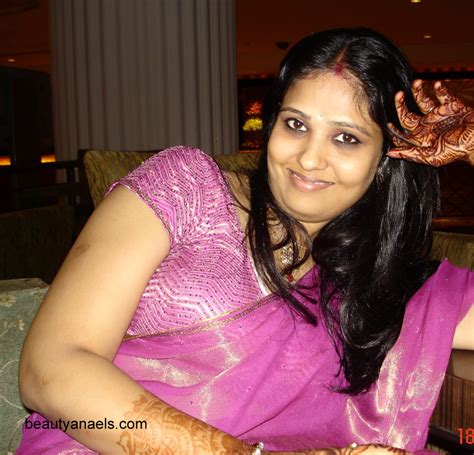 Beauty Anaels Hot Mallu Aunties Photos