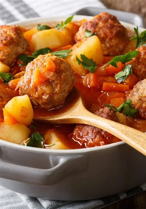 Ricetta Polpette In Umido Con Le Patate Il Club Delle Ricette