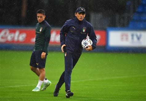 Italia Allenamento Sotto La Pioggia Ad Appiano Gentile Foto