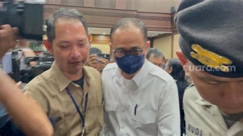 Hakim Tipikor Tunda Sidang Vonis Rafael Alun Apa Sebabnya