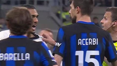 Caso Acerbi Juan Jesus In Un Video Il Napoli Si Schiera Con Il Suo