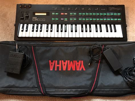 Matrixsynth Yamaha Dx Keyboard Synthesizer W Red Print On Black