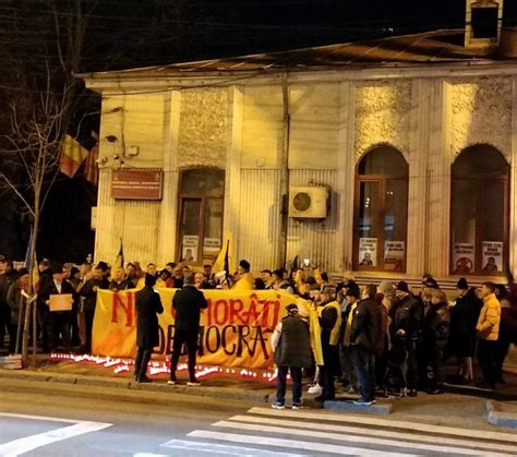 Protest Aur N Fa A Sediului Psd Via A Liber Gala I