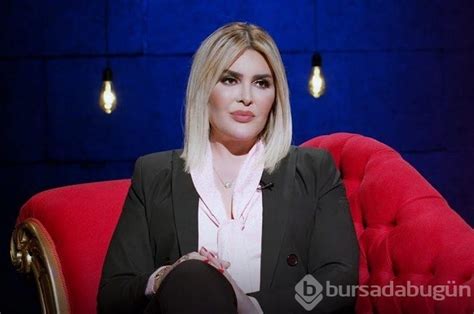 Selin Ciğerci transparanıyla poz verdi Görenler Bülent Ersoy a