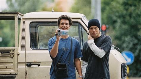 Buddy (2003) | MUBI