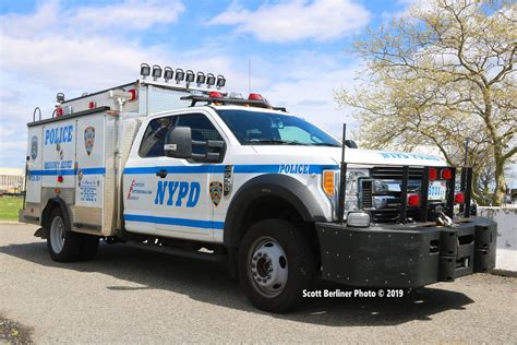 Nypd Emergency Service Squad 6 5731 Scott Berliner Flickr