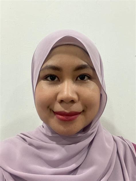 CURRICULUM VITAE DR SITI NORLIYANA BINTI HARUN