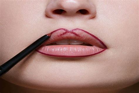 What is Lip Liner? - How To Wear It To Look Good