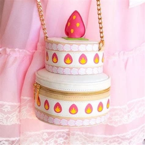 Unusual Wanderlust Jet Set Babe Cake Bag Slaylebrity