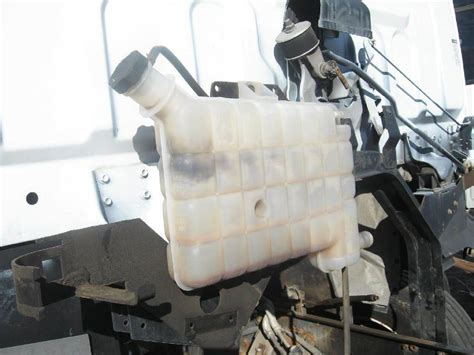 Isuzu Fsr Ftr Radiator Overflow Bottle Surge Tank For A Gmc