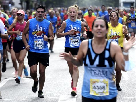 Las Fotos De La Carrera De San Silvestre En Diferentes Lugares Del