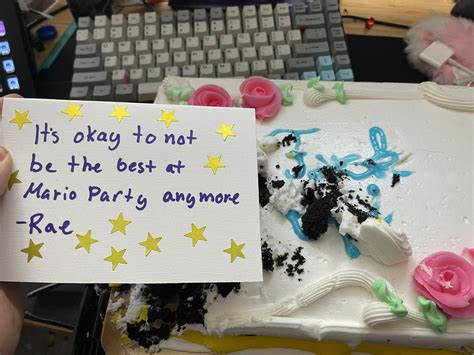 Mizkif On Twitter Its Pm In The Afternoon Nmp Drops Off A Cake That Says Fuck You On It By