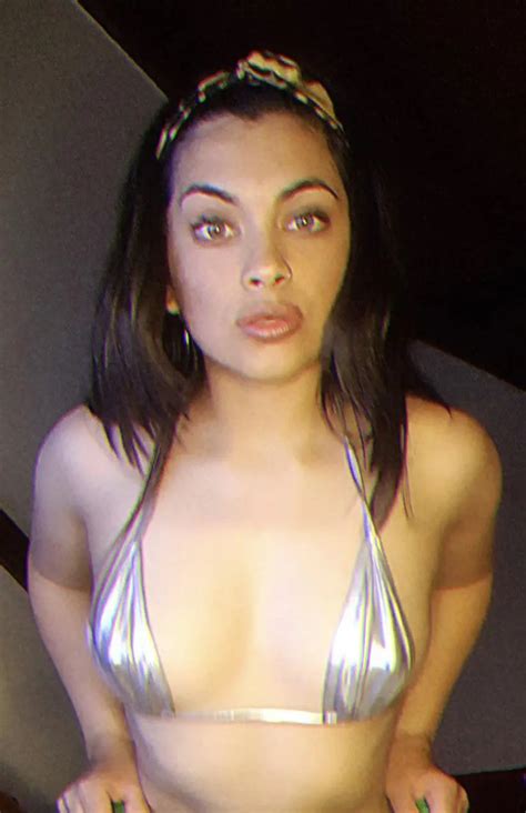 Upvote For A FREE NUDE In Your Dm Scrolller