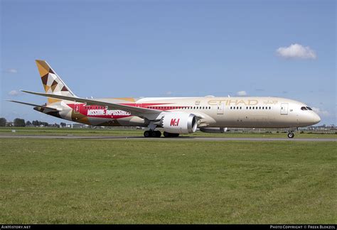 Aircraft Photo Of A Blo Boeing Dreamliner Etihad Airways