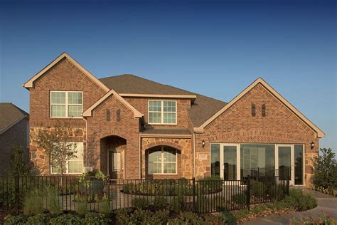 Pulte Homes Winsford Model Home in Canyon Falls | Northlake Texas Homes