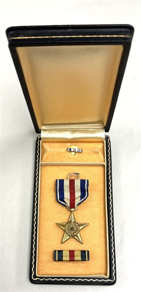 WW2 US Silver Star Medal Numbered Complete Set New In The Box Enemy