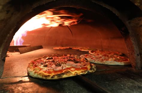 Wood Fired Pizza Ovens Gold Coast Are Wood Fired Pizza Ovens Better