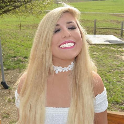 Hot Instagram Babes You Should Follow ThBlog