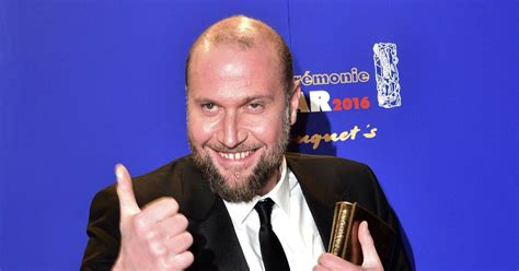 François Damiens Photocall du dîner des César au restaurant Fouquet s