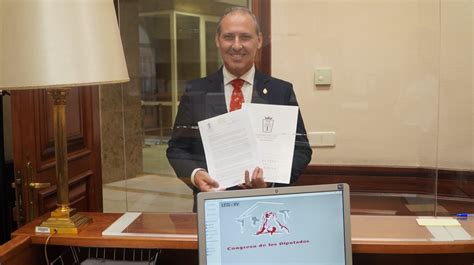 Eugenio Ribón Registra En El Congreso Y En La Asamblea De Madrid Una