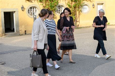 Ministerin Neubaur Zu Besuch Auf Schloss Dyck Schl Sser Und G Rten In