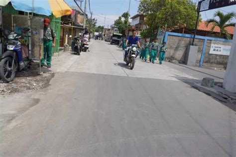 Proyek Betonisasi Tropodo Sidoarjo Dikebut Bupati Ahmad Muhdlor Ali