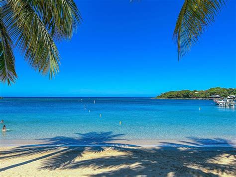 Roatan Best Beaches: Top 5 - Explore Roatan